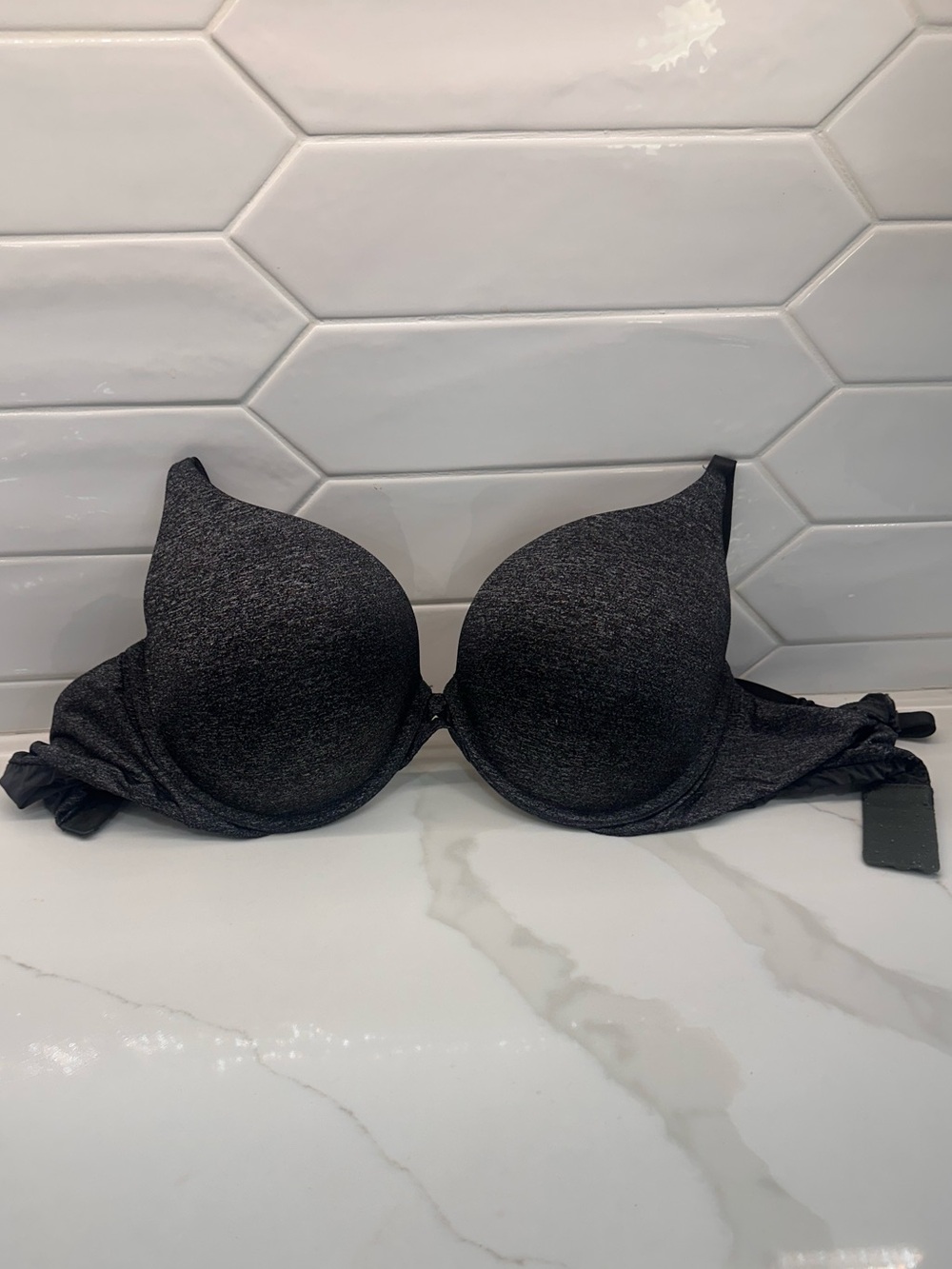 Victoria's Secret Push-Up Bra 46 D